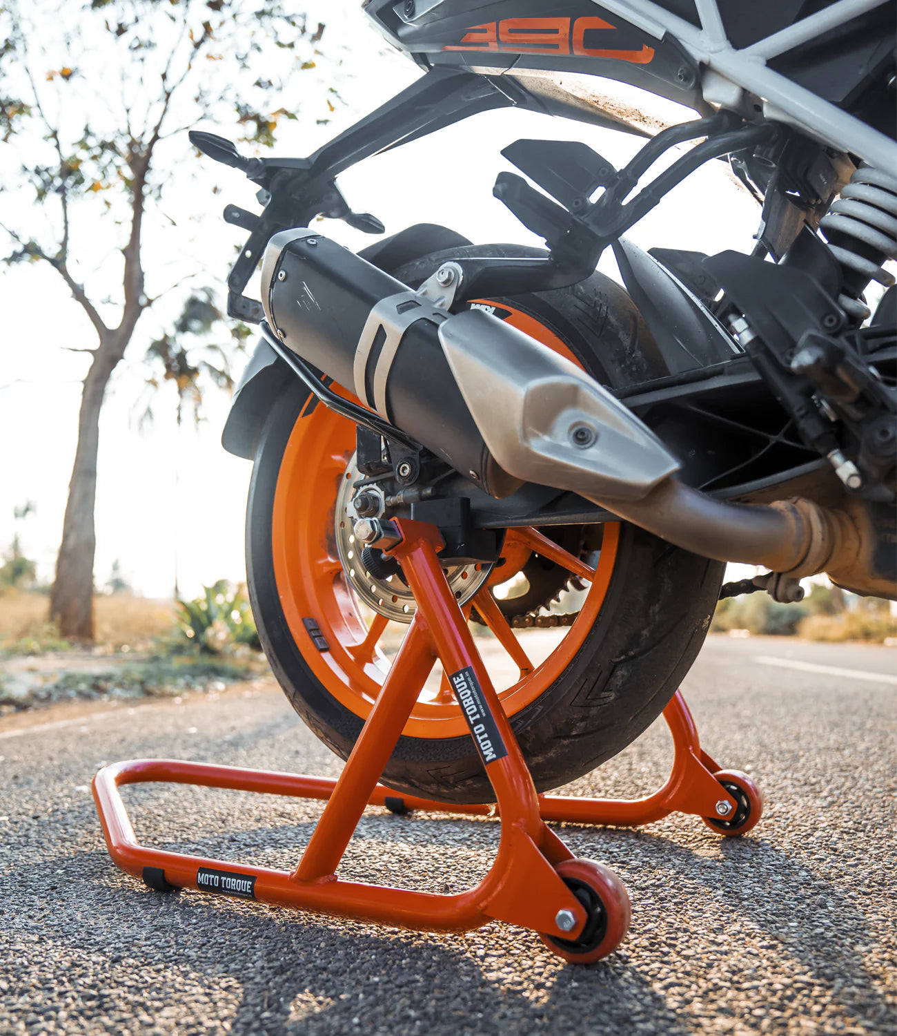 MOTO TORQUE PADDOCK STAND - RED
