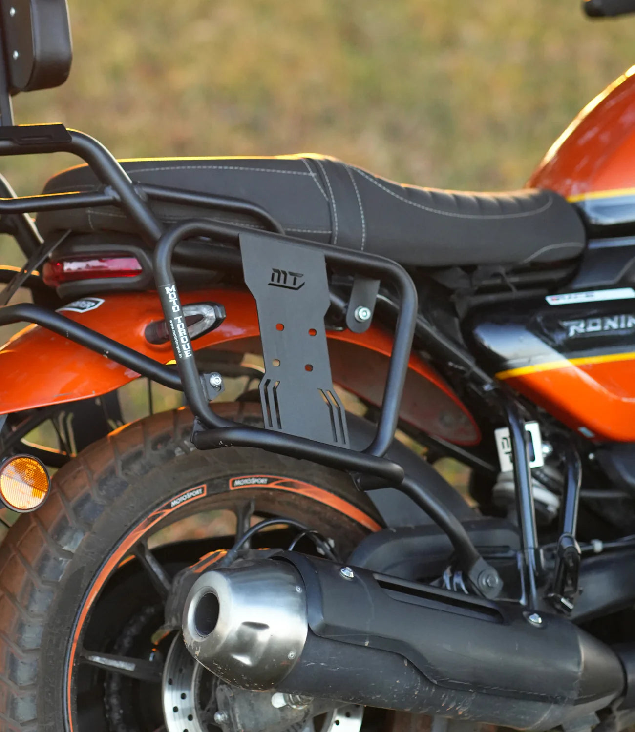 MOTO TORQUE TVS RONIN - SADDLE STAY
