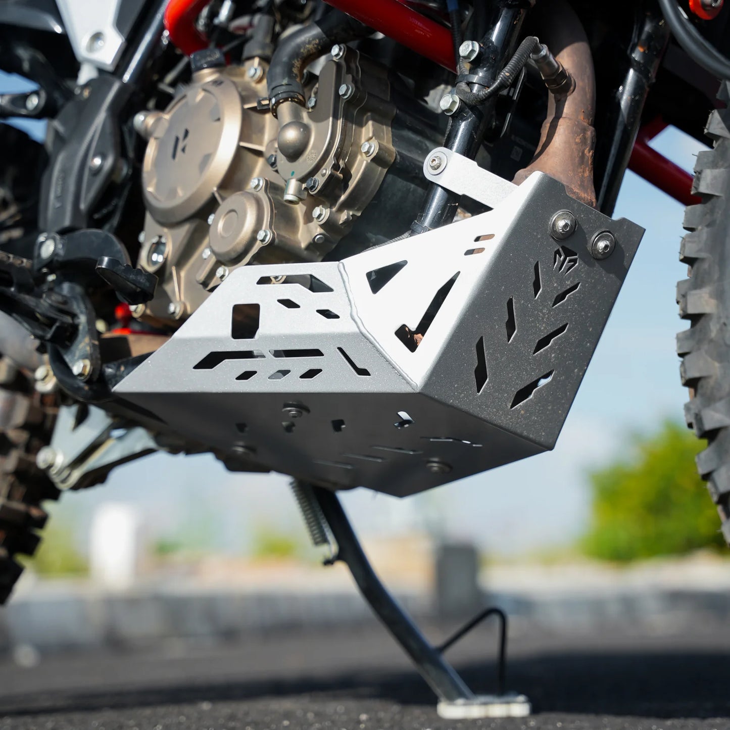 MOTO TORQUE ENGINE GUARD SILVER FOR XPULSE 210