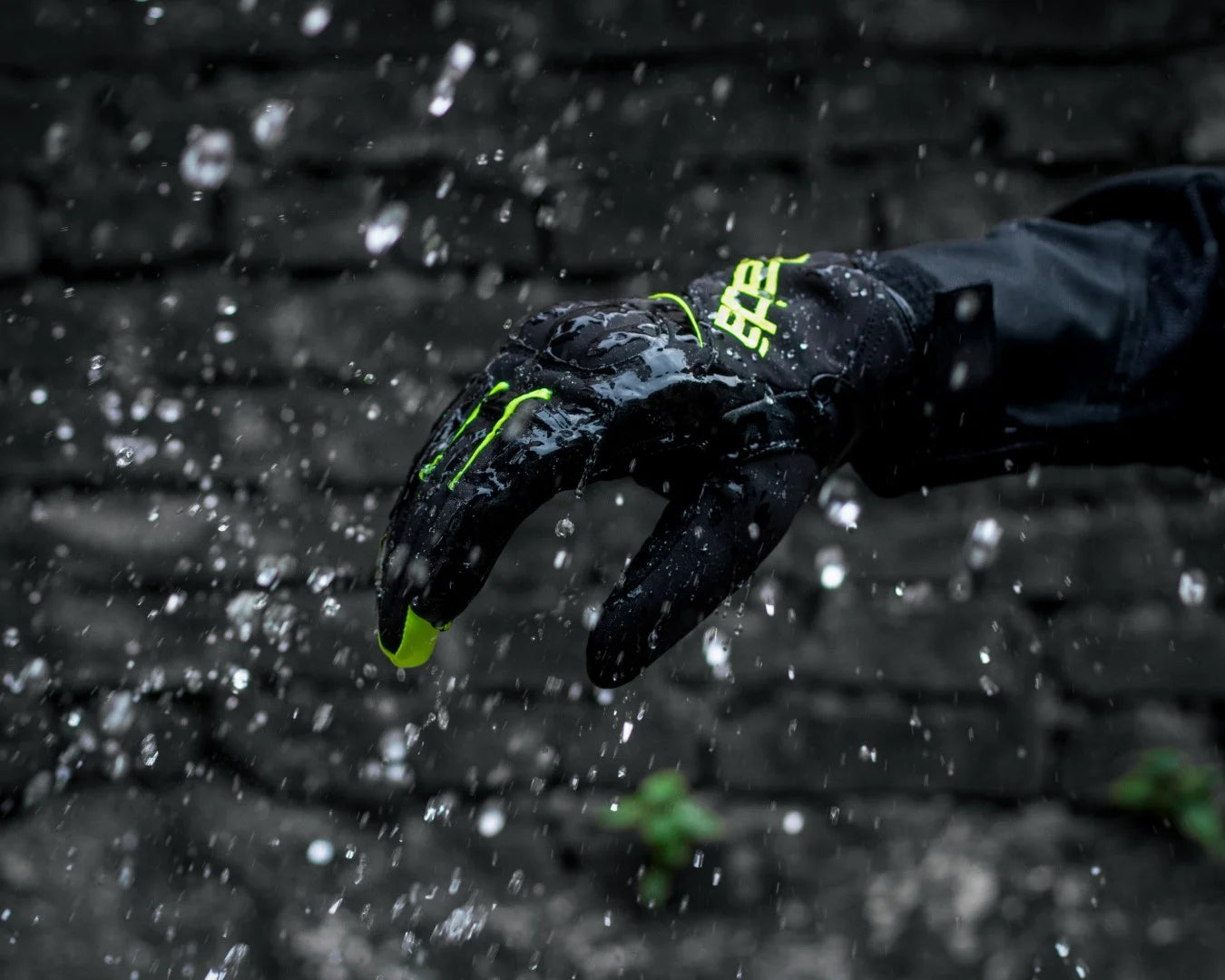 AQDRY WATERPROOF GLOVES | RED