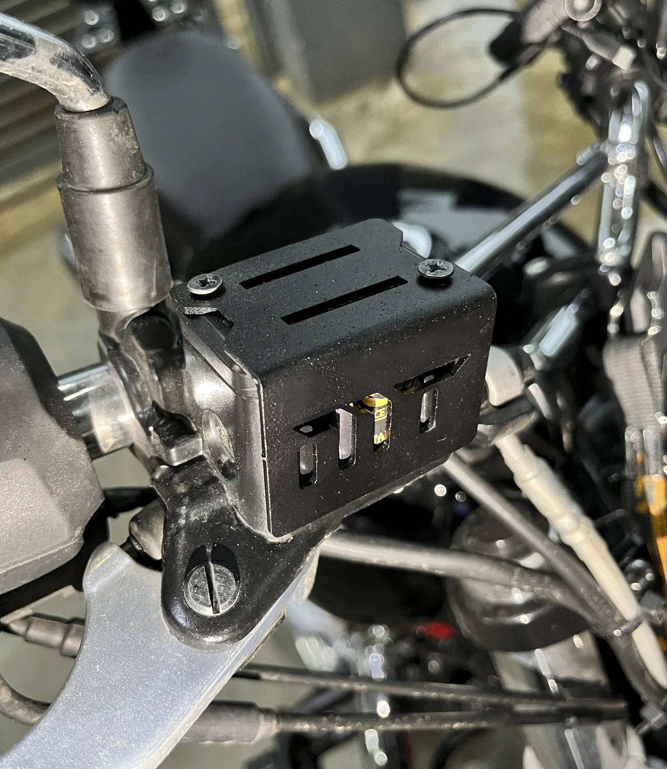 MOTO TORQUE INTERCEPTOR 650 / GT 650 - DISK OIL CAP