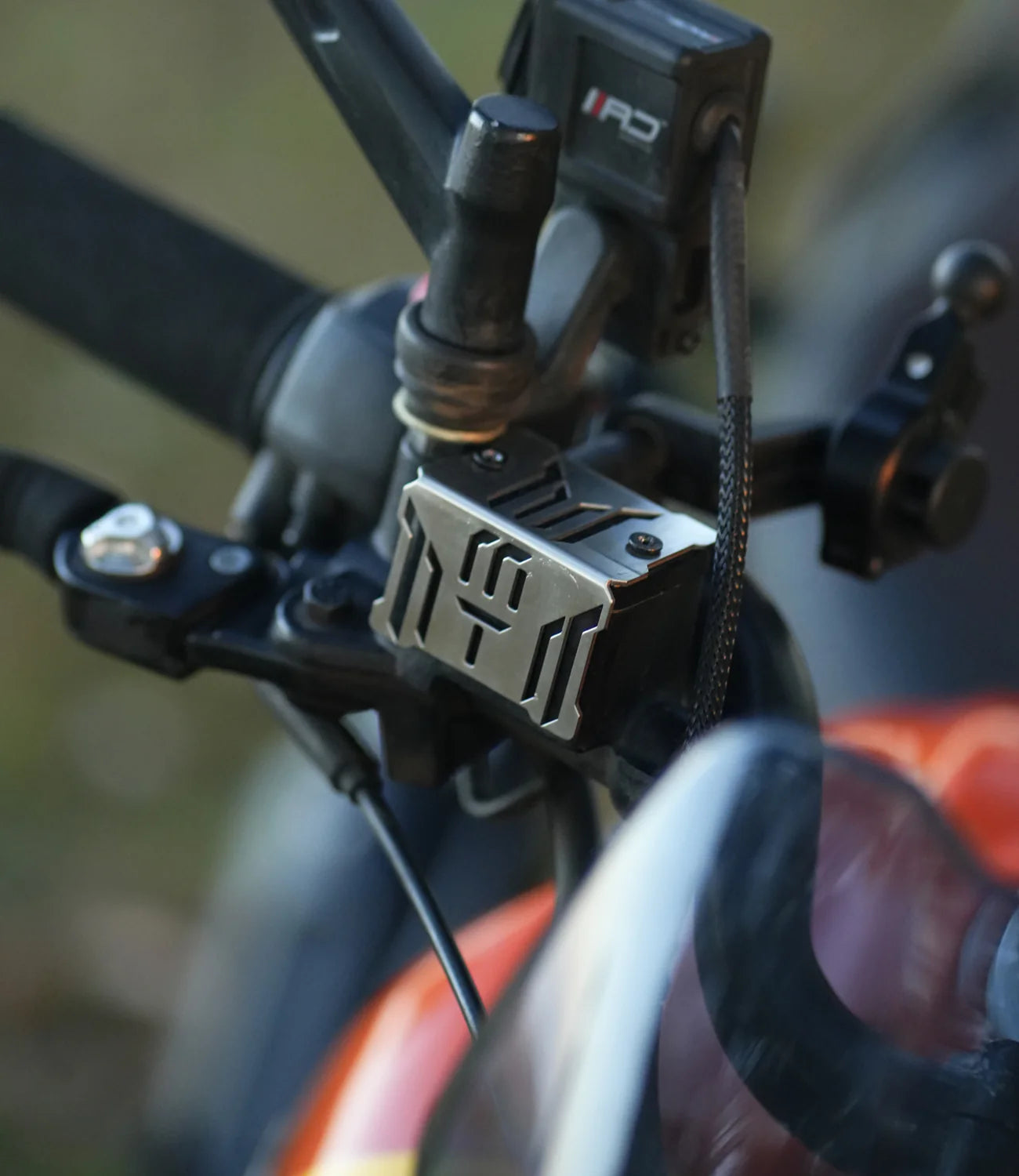 MOTO TORQUE TVS RONIN - FRONT MASTER CYLINDER GUARD (SS)