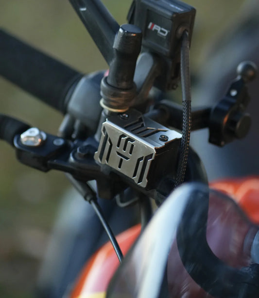 MOTO TORQUE TVS RONIN - FRONT MASTER CYLINDER GUARD (SS)