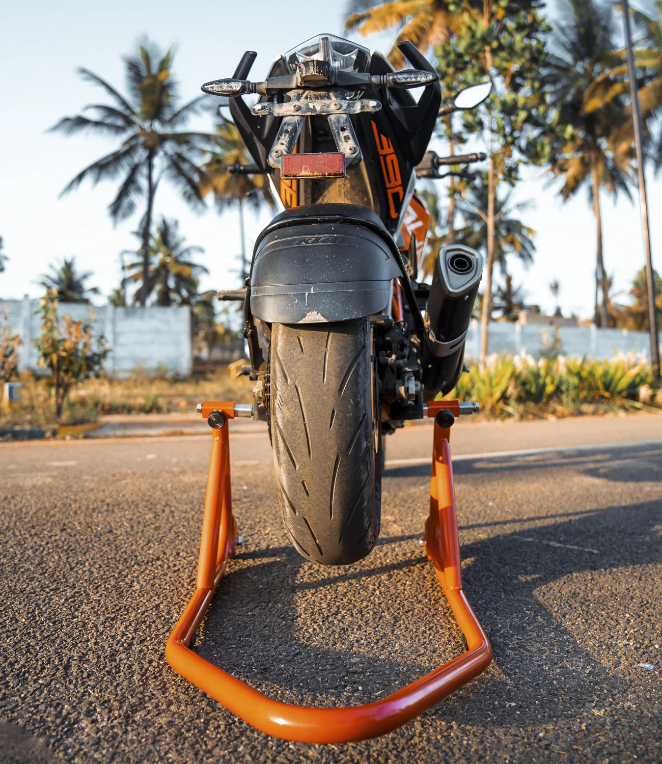 MOTO TORQUE PADDOCK STAND - RED