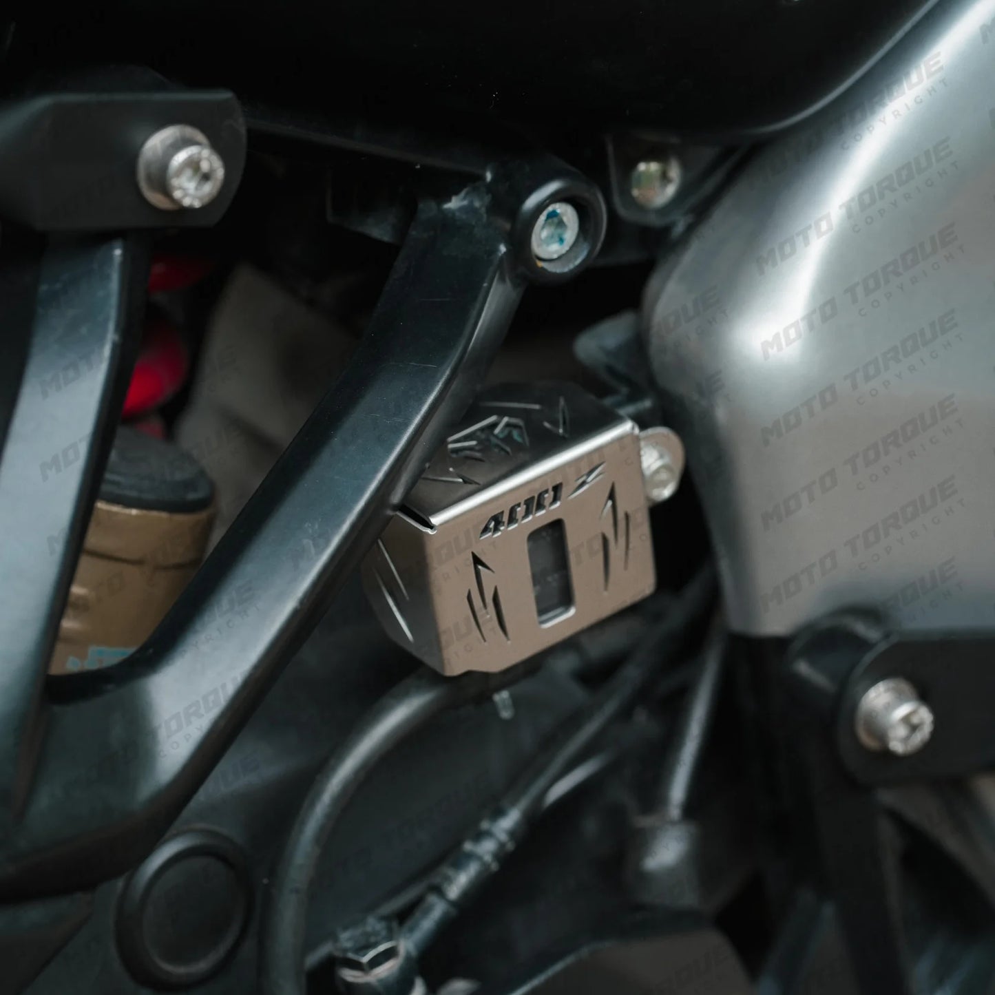 MOTO TORQUE RESERVOIR OIL GUARD SS MATTE FOR PULSAR NS 400
