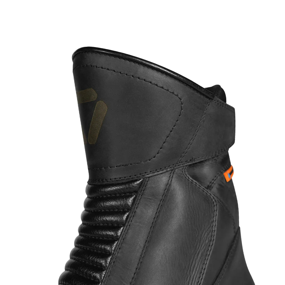 KORDA TOURMASTER LOW RIDING BOOTS - BLACK