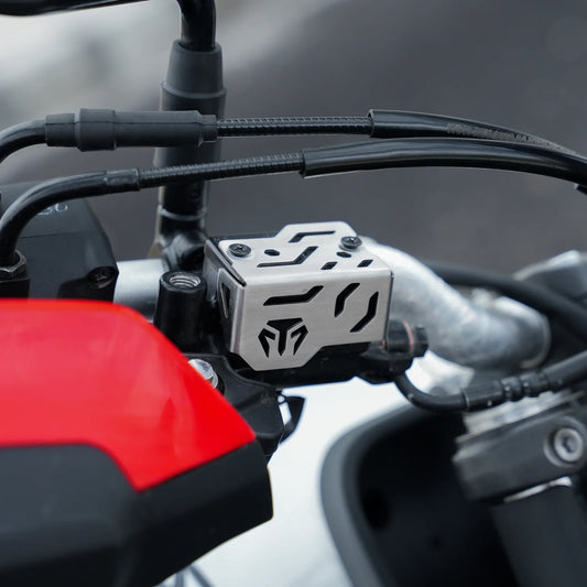MOTO TORQUE FRONT MASTER CYLINDER GUARD SILVER FOR XPULSE 210