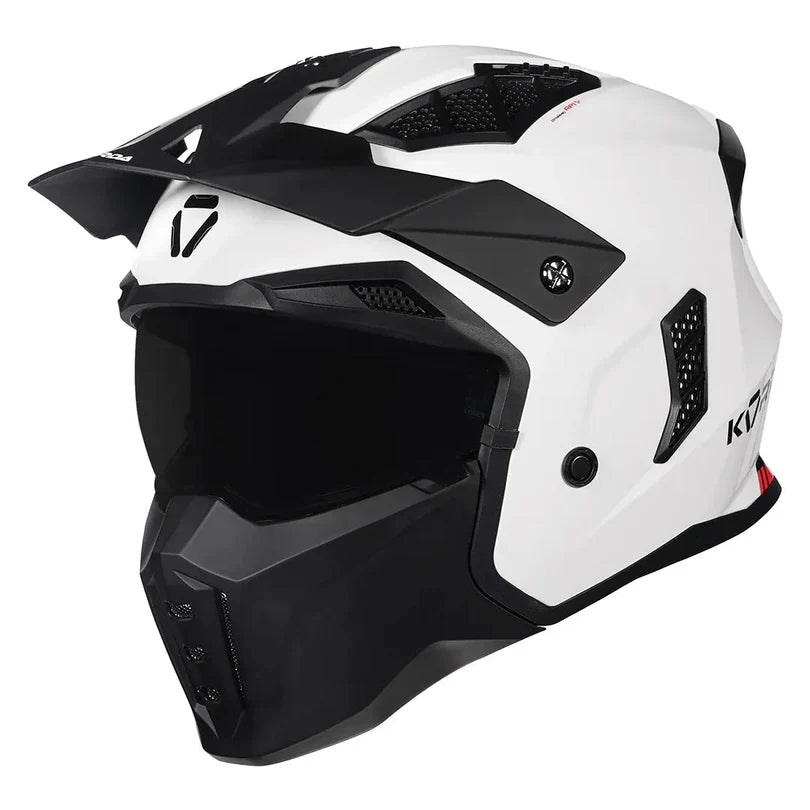 KORDA STROMTROOPER SOLID HELMET - GLOSS BLACK WHITE